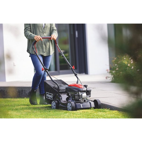 SCHEPPACH Pushed thermal mower PML40-132P 40 cm - situation